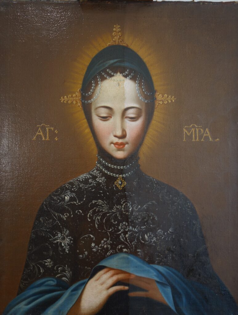 Restaurierung in Trier, Restauratorin in Trier, Restaurierung des Mattheiser Gnadenbildes, schwangere Maria, Maria mit Perlenkette, restaurator, vdr