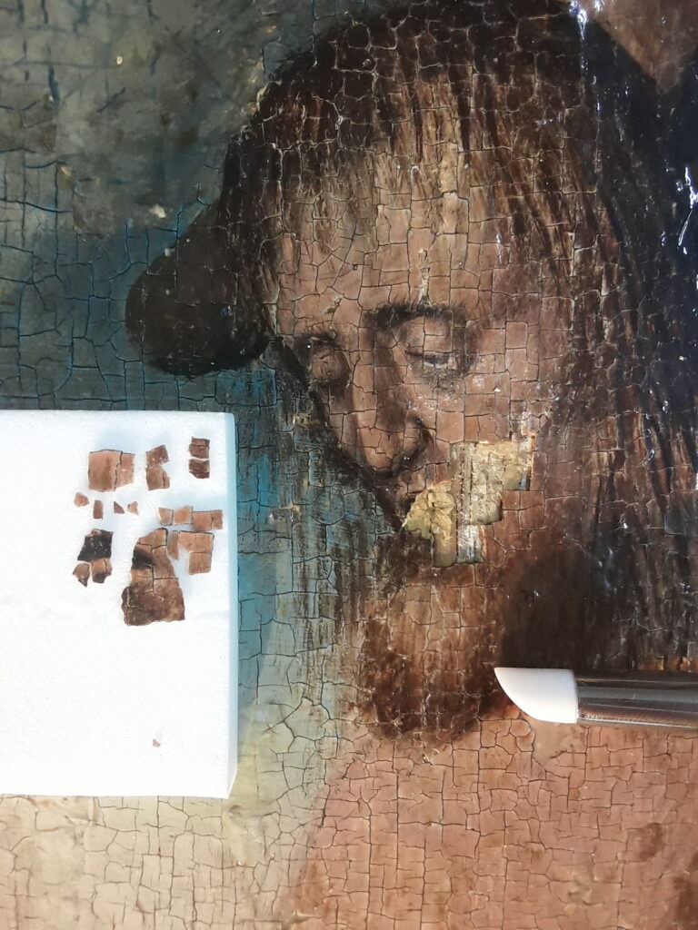 Die Fehlstelle in der Malschicht wird geschlossen
